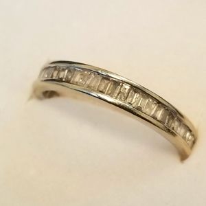 vintage  10k diamond  baguette  band white gold ring